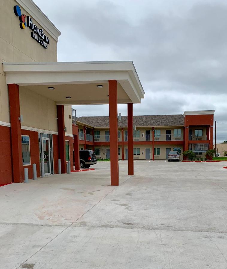 Homestay Inn & Suites Единбург Екстериор снимка