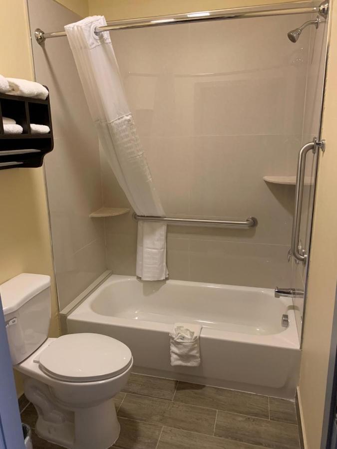 Homestay Inn & Suites Единбург Екстериор снимка