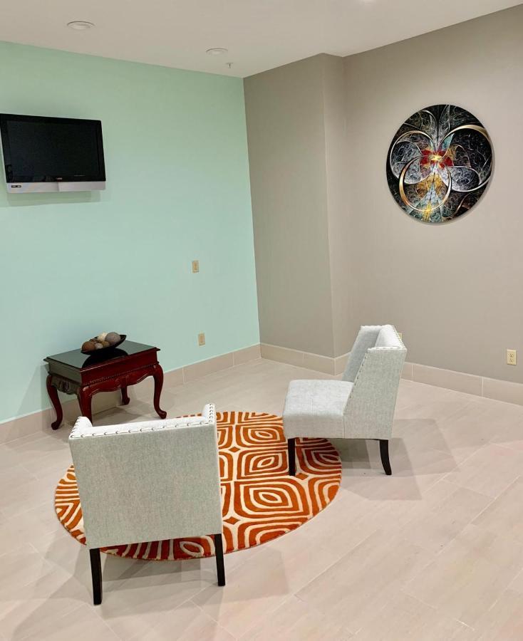 Homestay Inn & Suites Единбург Екстериор снимка