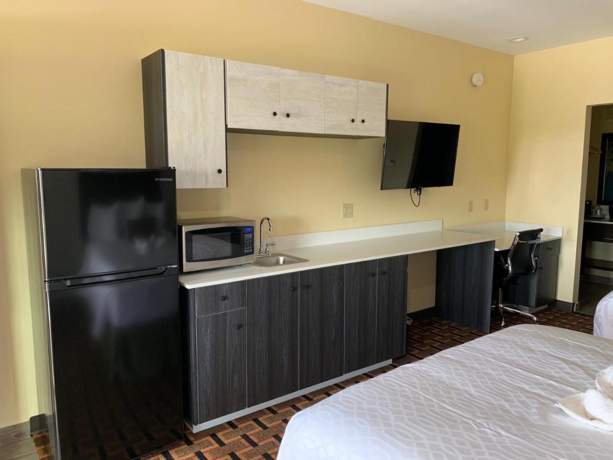 Homestay Inn & Suites Единбург Екстериор снимка